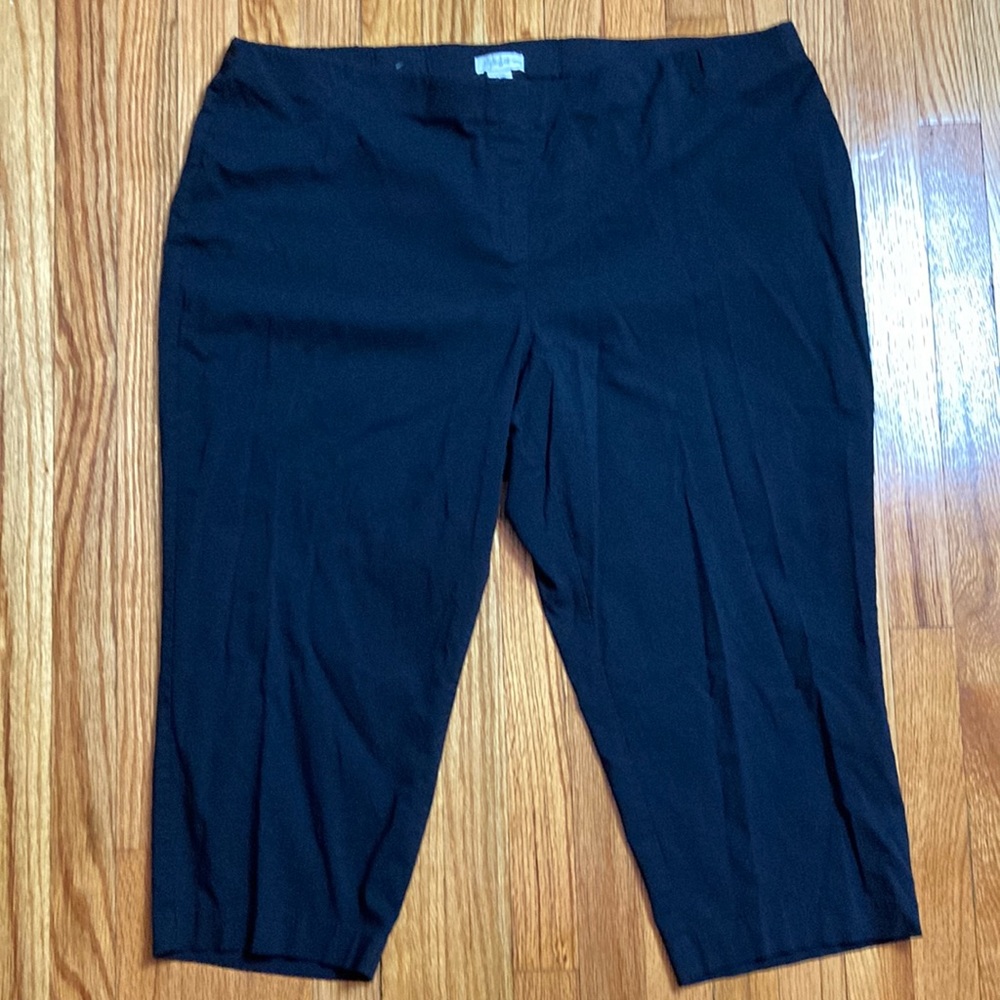 Style & Co black dressy capris, size 22. Like new!